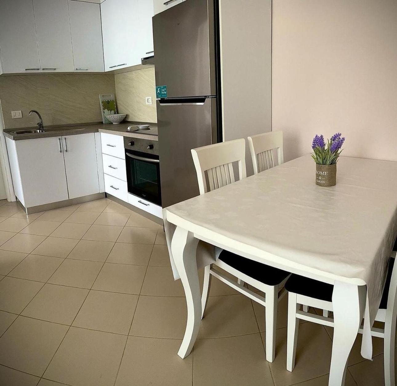 Endy Apartaments Orikum Luaran gambar