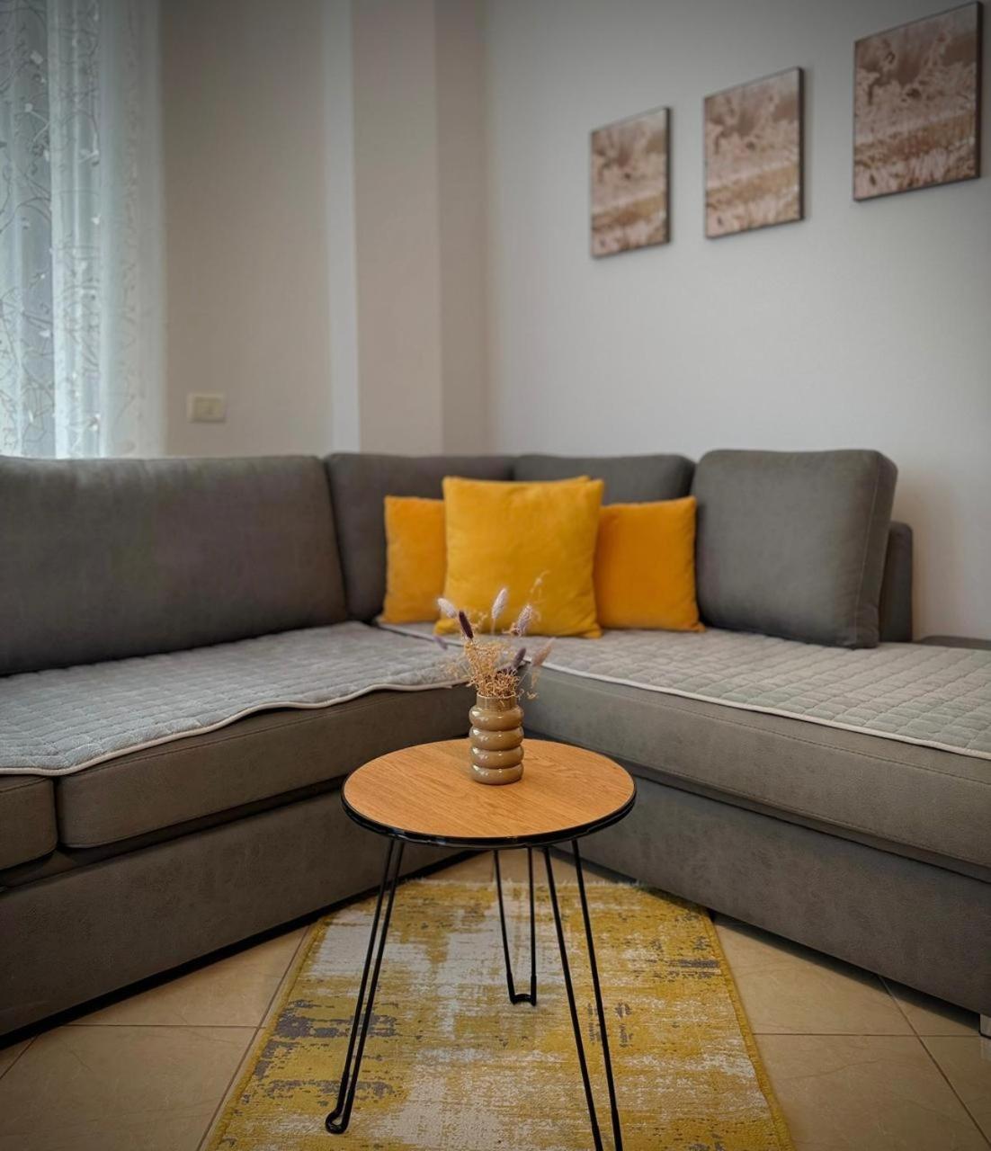 Endy Apartaments Orikum Luaran gambar